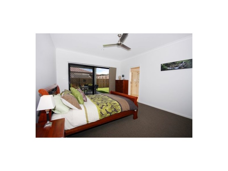 11 Ellis Pl, Mountain Creek QLD 4557