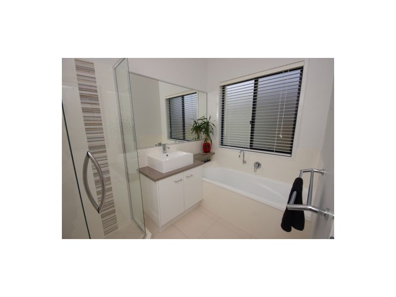 11 Ellis Pl, Mountain Creek QLD 4557