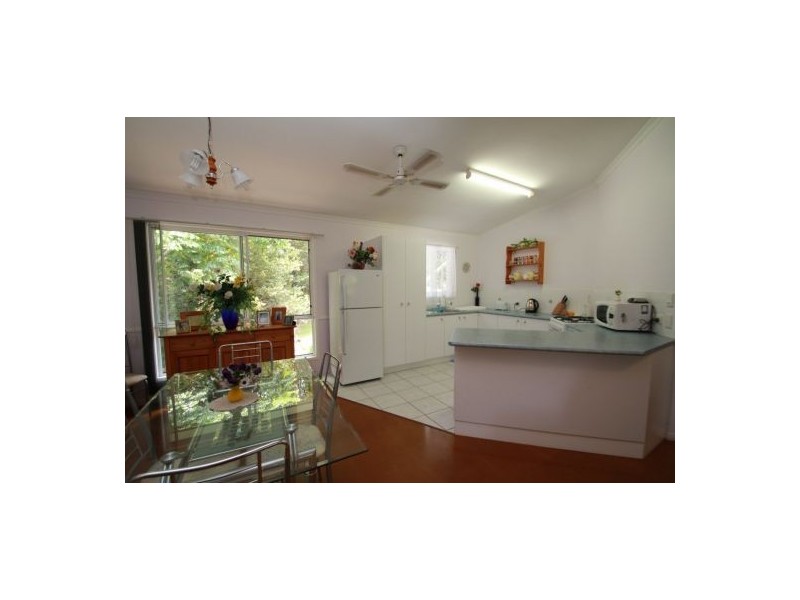 4 Leafy Lane, Mooloolah Valley QLD 4553