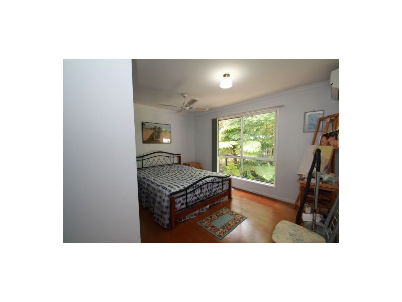 4 Leafy Lane, Mooloolah Valley QLD 4553