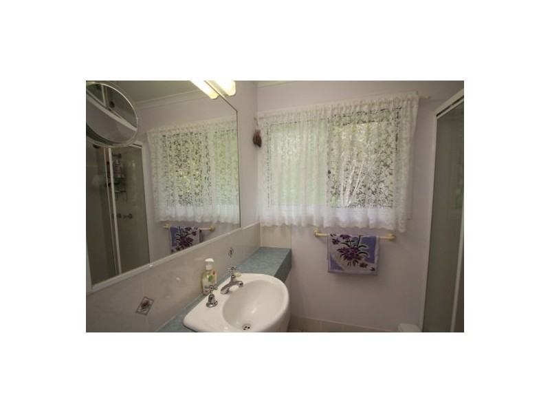 4 Leafy Lane, Mooloolah Valley QLD 4553
