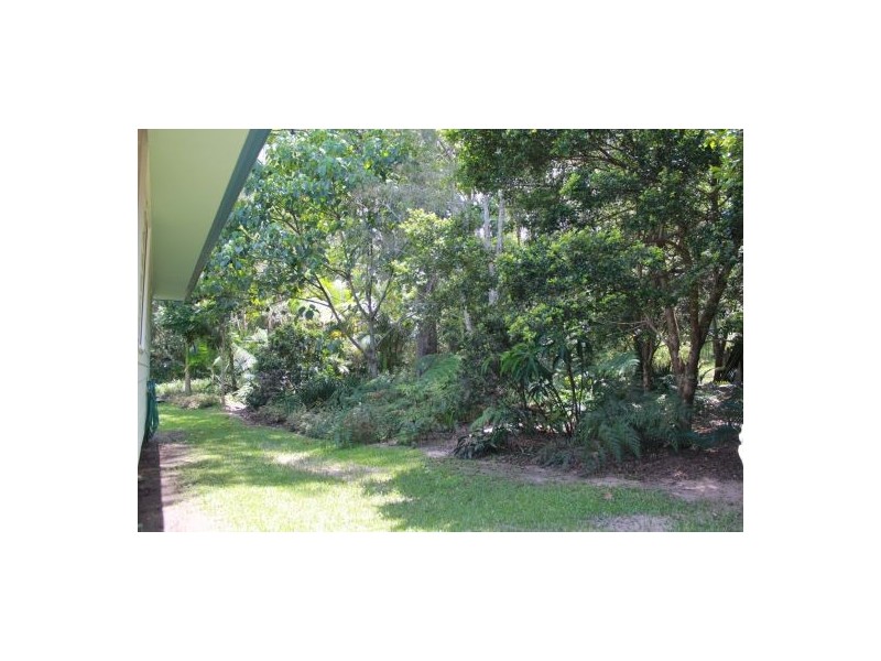 4 Leafy Lane, Mooloolah Valley QLD 4553