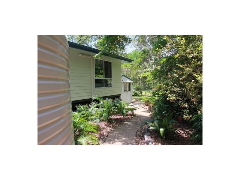 4 Leafy Lane, Mooloolah Valley QLD 4553
