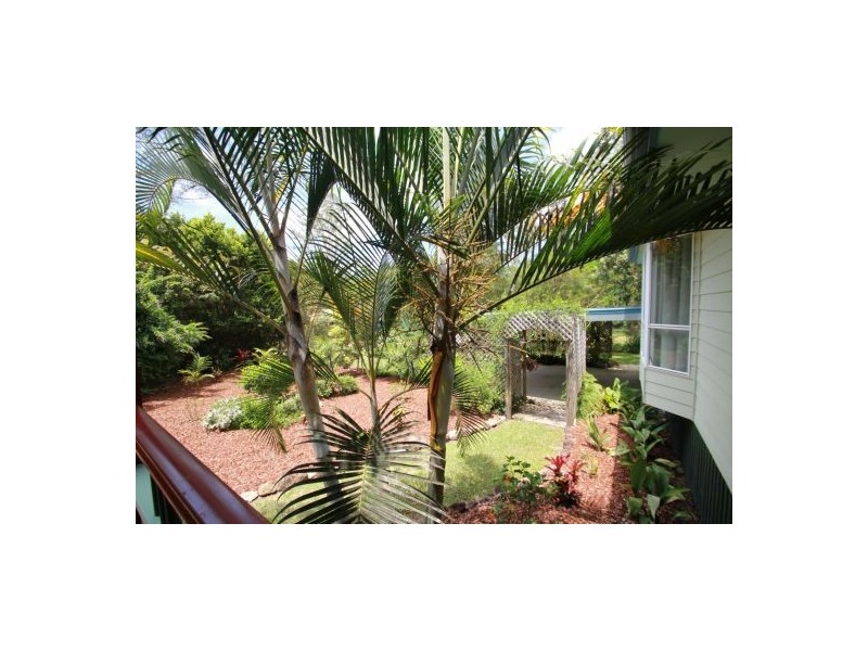 4 Leafy Lane, Mooloolah Valley QLD 4553