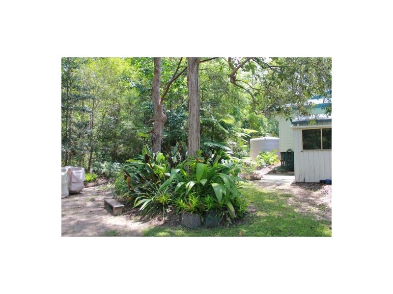 4 Leafy Lane, Mooloolah Valley QLD 4553