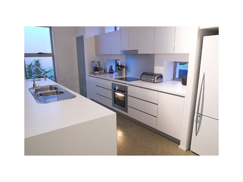 5 BIMINI STREET, Kawana Island QLD 4575