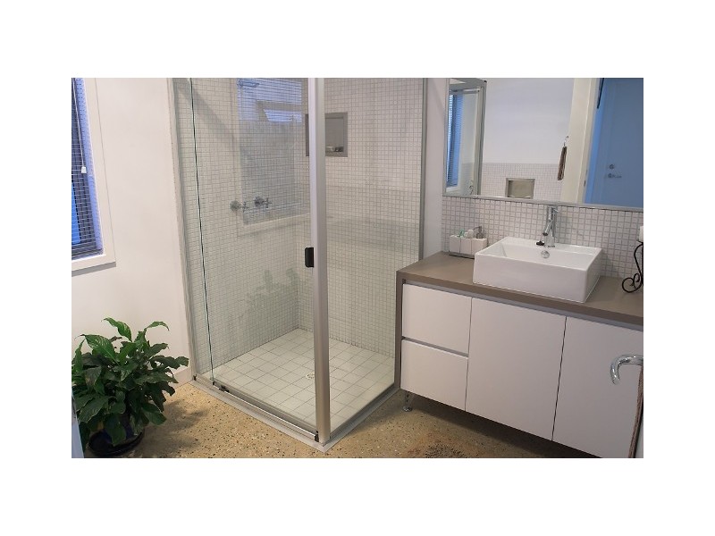 5 BIMINI STREET, Kawana Island QLD 4575