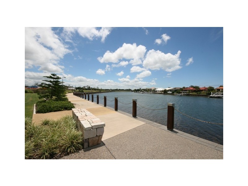 5 BIMINI STREET, Kawana Island QLD 4575