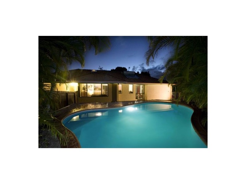 4 Beaverbrook Circuit, Sippy Downs QLD 4556