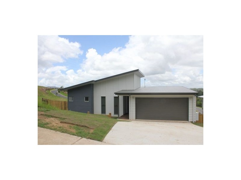 7 Henebery Rd Nth, Nambour QLD 4560