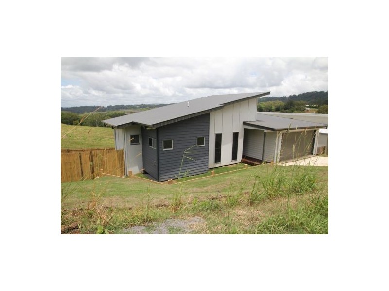 7 Henebery Rd Nth, Nambour QLD 4560