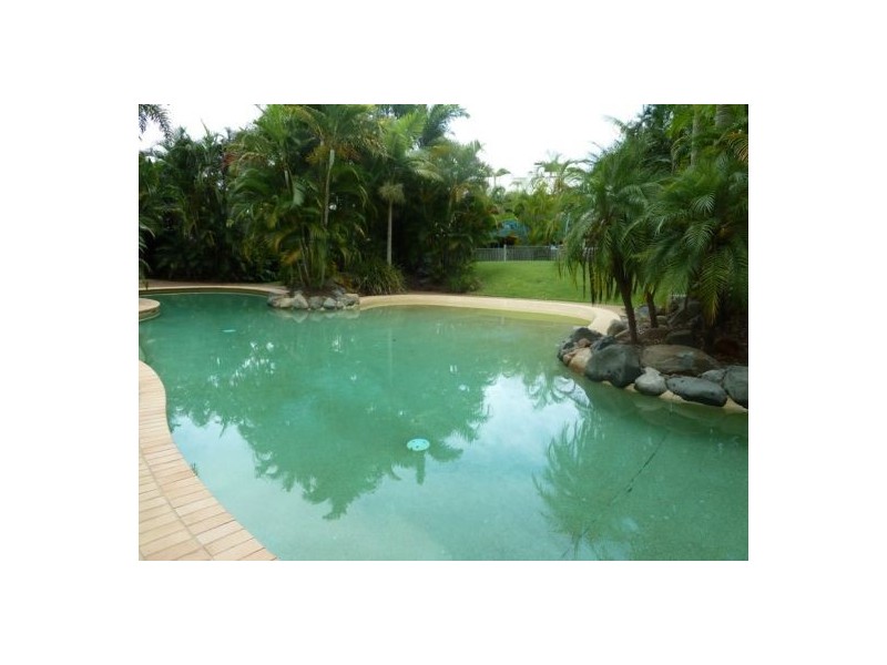 24-1 poinsettia ct, Mooloolaba QLD 4557