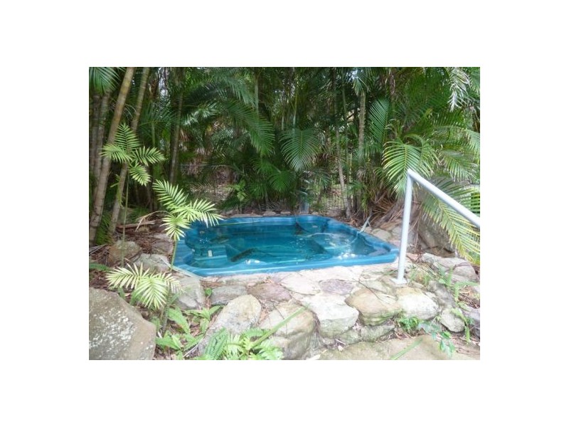 24-1 poinsettia ct, Mooloolaba QLD 4557