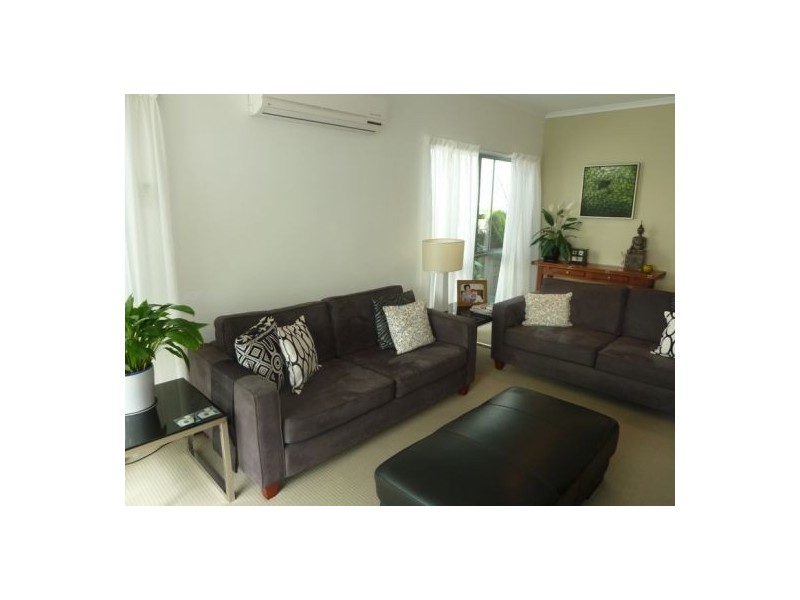 24-1 poinsettia ct, Mooloolaba QLD 4557
