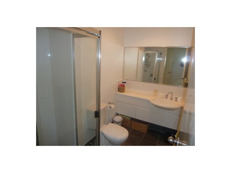 24-1 poinsettia ct, Mooloolaba QLD 4557