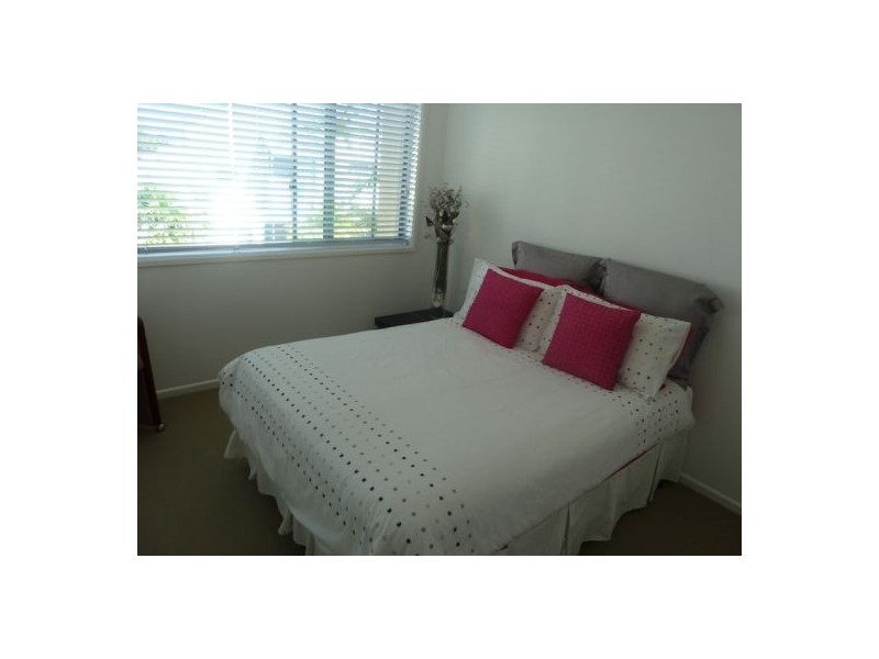 24-1 poinsettia ct, Mooloolaba QLD 4557