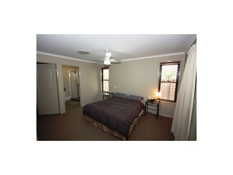 20 Quinine Cr, Mountain Creek QLD 4557