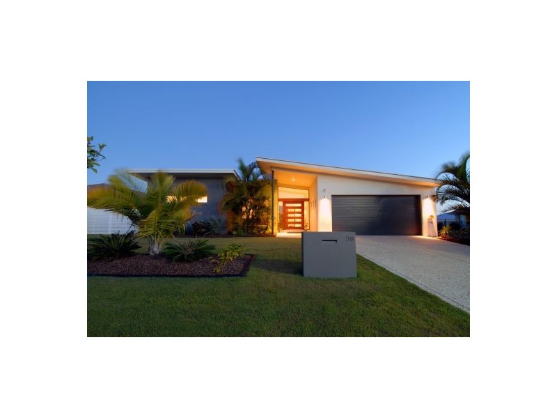 38 Pembroke Av, Pelican Waters QLD 4551