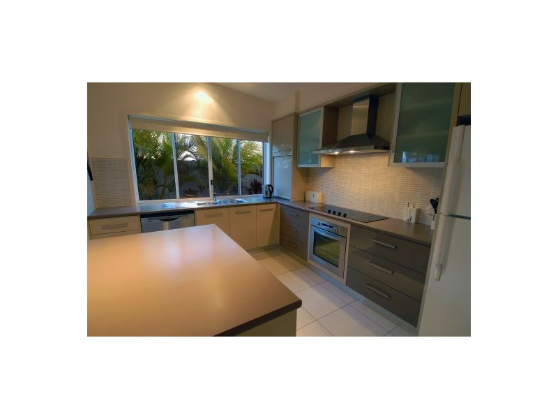 38 Pembroke Av, Pelican Waters QLD 4551