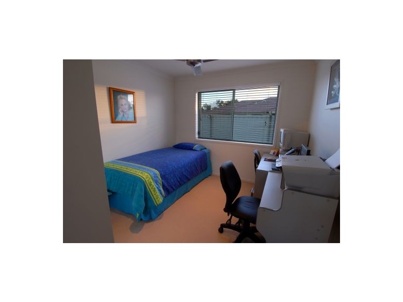 38 Pembroke Av, Pelican Waters QLD 4551