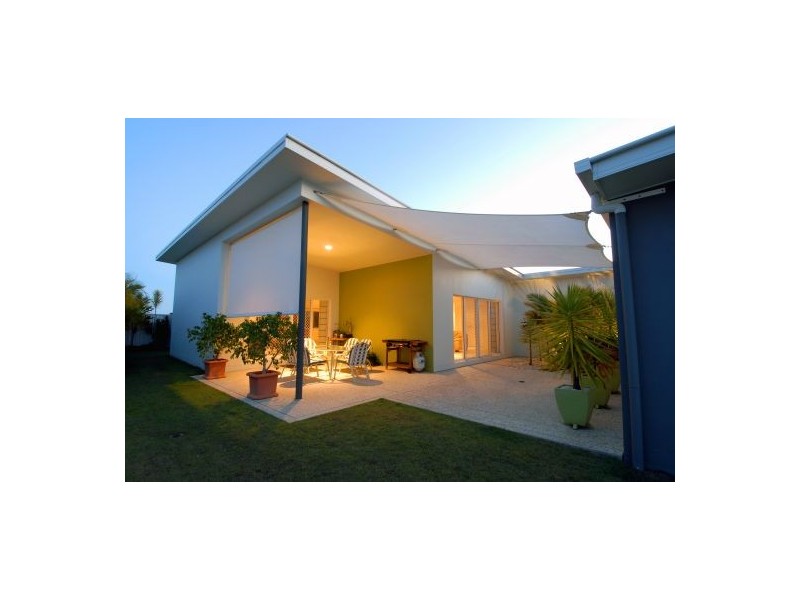 38 Pembroke Av, Pelican Waters QLD 4551