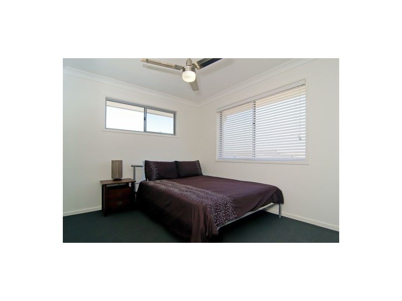 2/1 Cumberland Cr, Little Mountain QLD 4551