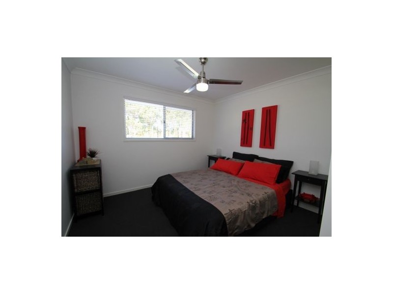 2/1 Cumberland Cr, Little Mountain QLD 4551