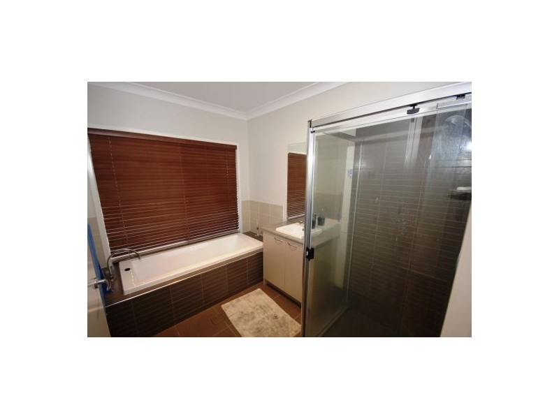 7  Cedarfield Cr, Sippy Downs QLD 4556