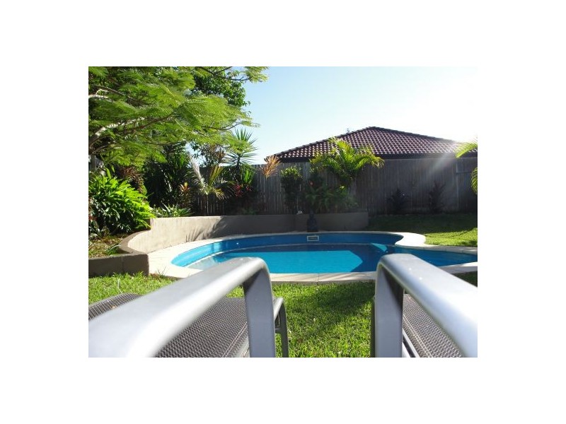 11 Trinity Cr, Sippy Downs QLD 4556