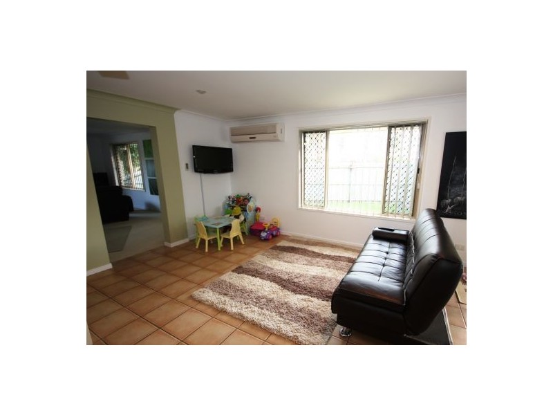 11 Trinity Cr, Sippy Downs QLD 4556
