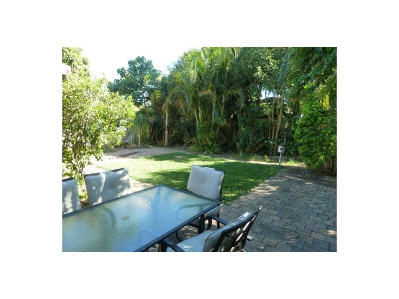 56  Tarcoola Ave, Mooloolaba QLD 4557