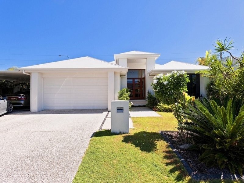 1 Bonaire Court, Kawana Island QLD 4575
