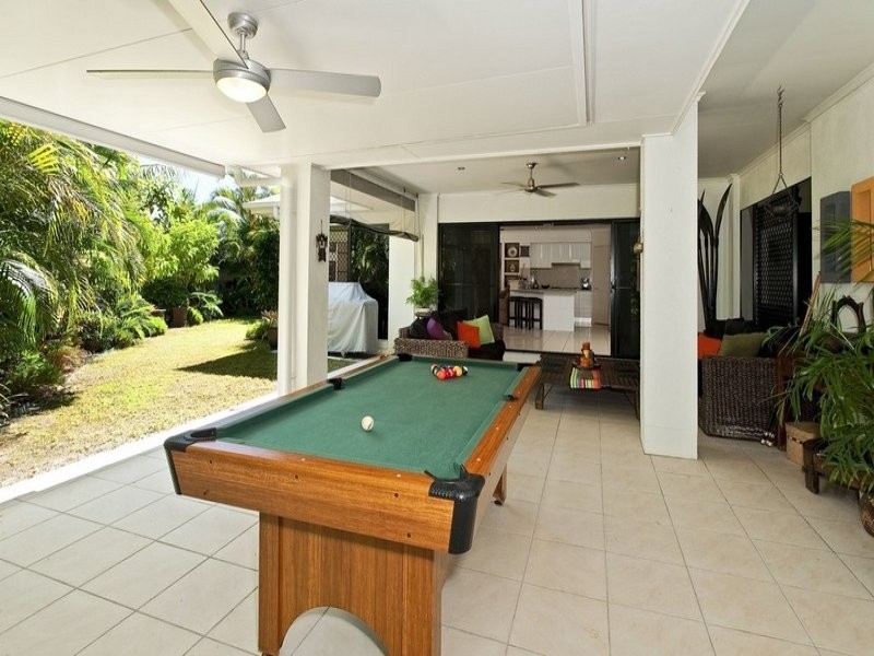 1 Bonaire Court, Kawana Island QLD 4575