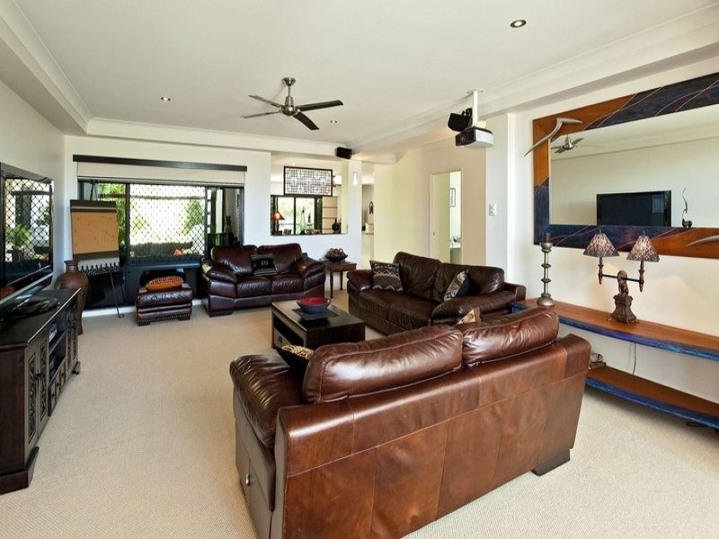 1 Bonaire Court, Kawana Island QLD 4575