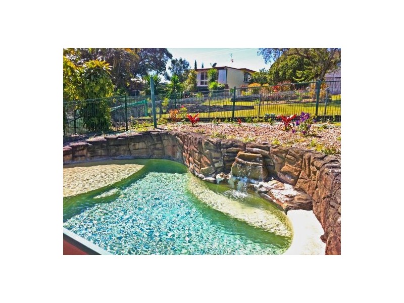10 Cary St, Woombye QLD 4559