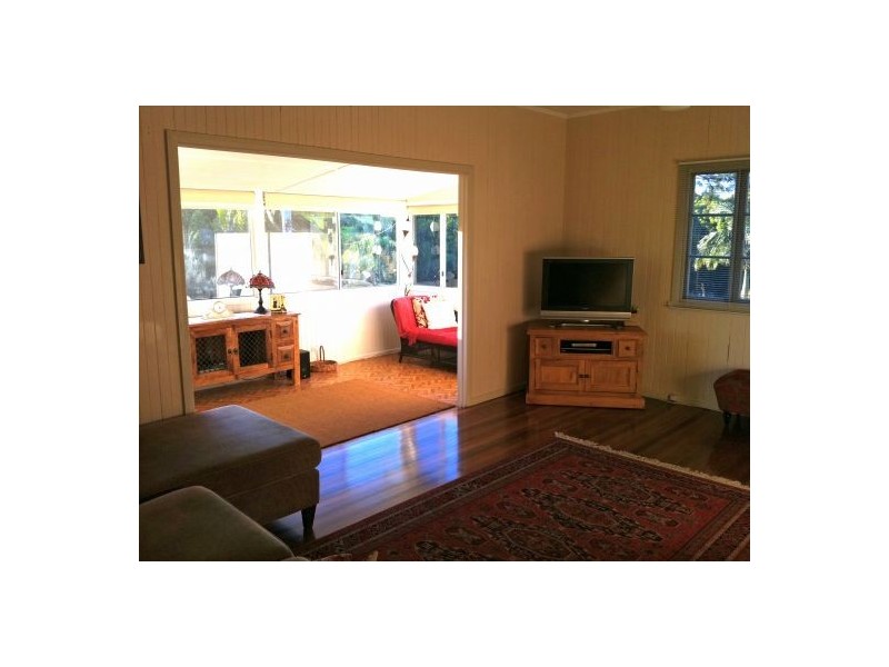 10 Cary St, Woombye QLD 4559