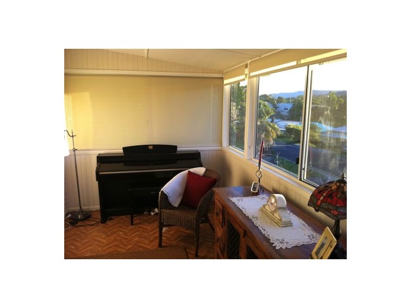 10 Cary St, Woombye QLD 4559