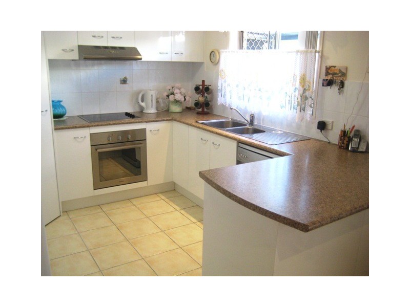 24 Springbrook St, Caloundra West QLD 4551