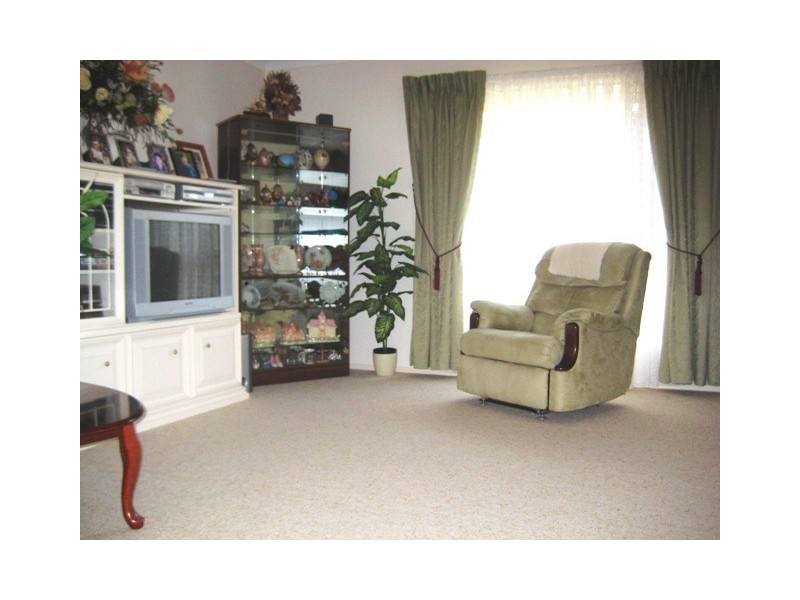 24 Springbrook St, Caloundra West QLD 4551