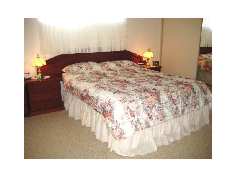 24 Springbrook St, Caloundra West QLD 4551