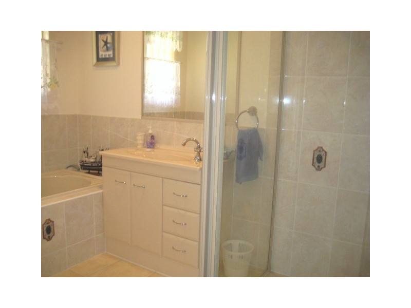 24 Springbrook St, Caloundra West QLD 4551