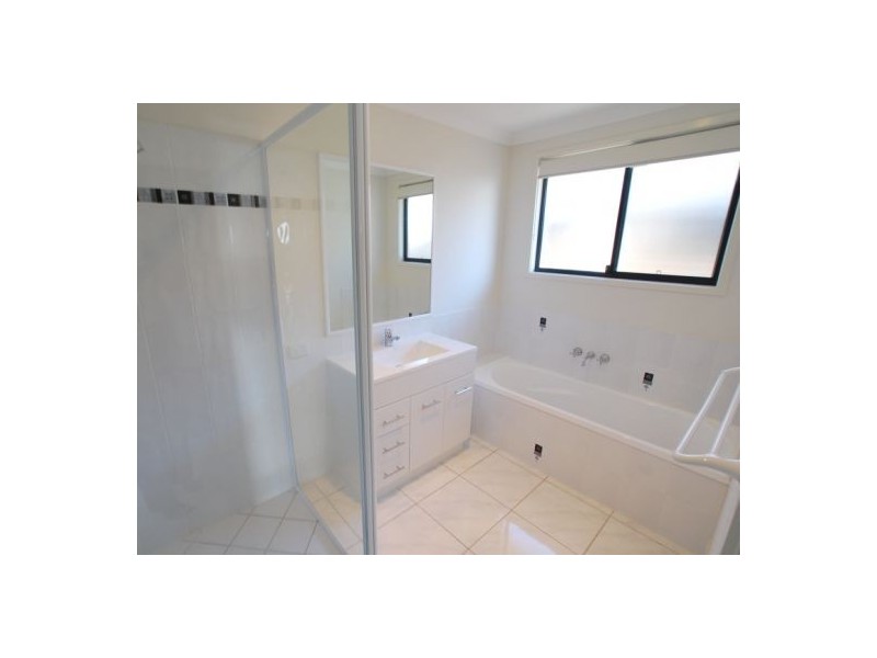 25 Mansell St, Meridan Plains QLD 4551