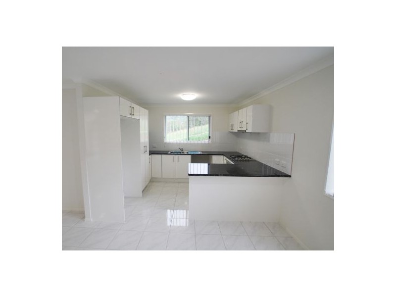 8 James Whalley Dr, Burnside QLD 4560