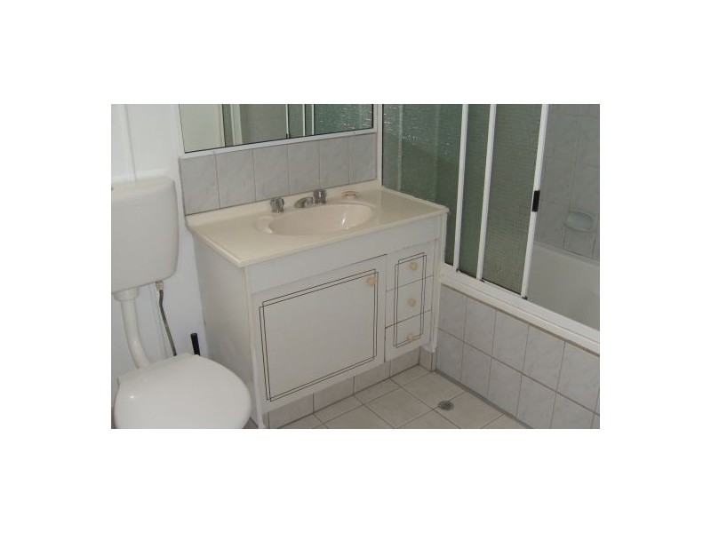 239 Broadwater Avenue West, Maroochydore QLD 4558