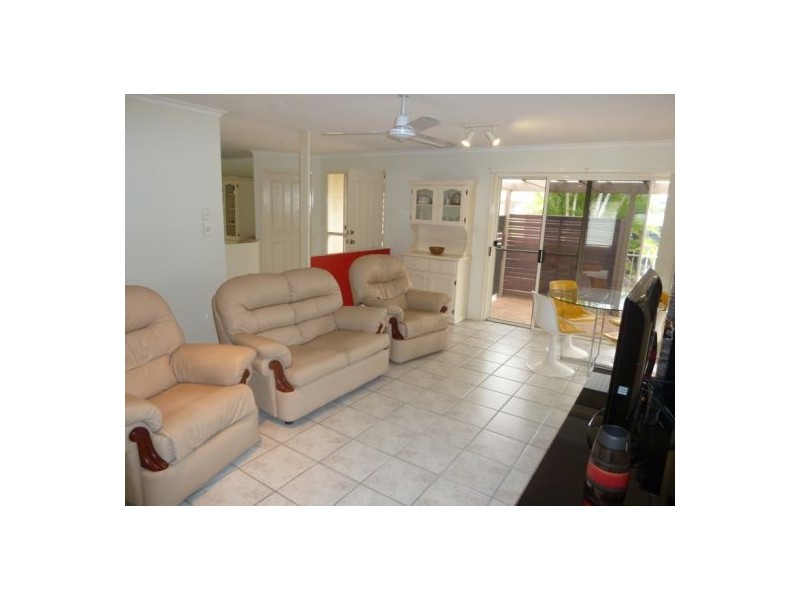 15 Sweetbrush Place, Mountain Creek QLD 4557