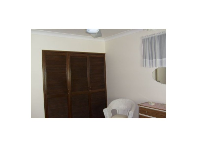 32 Surf Road, Alexandra Headland QLD 4572