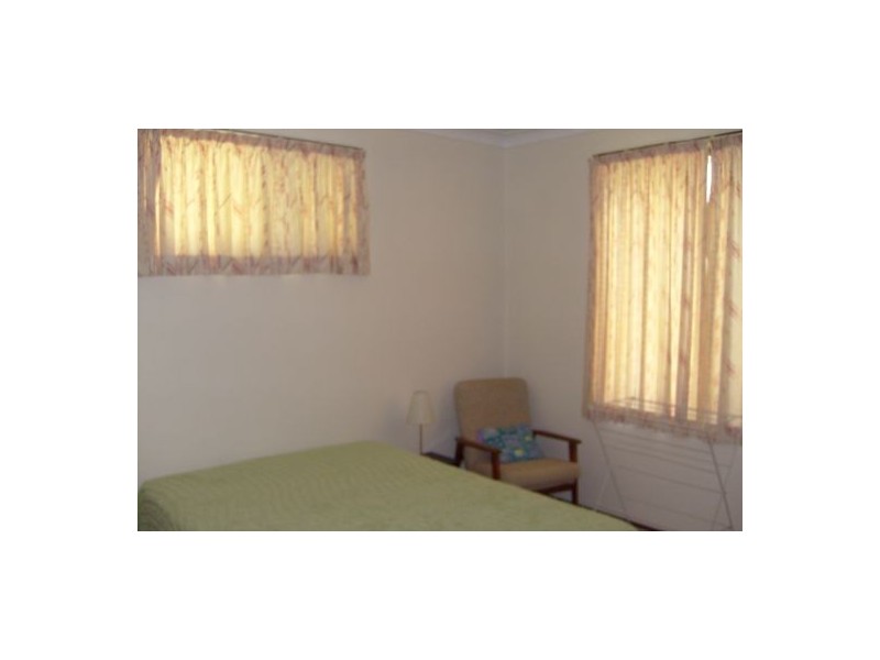 32 Surf Road, Alexandra Headland QLD 4572