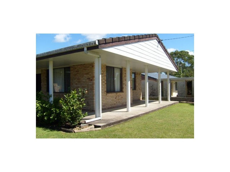 32 Surf Road, Alexandra Headland QLD 4572