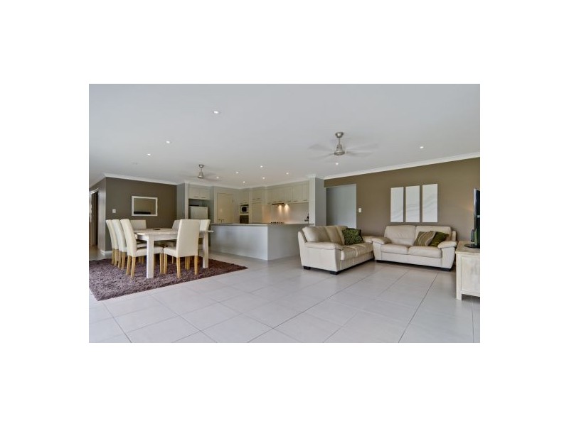 14 Trinity Pl, Pelican Waters QLD 4551