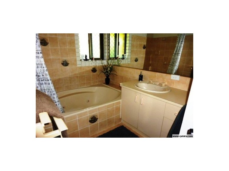 11 Currong Street, Minyama QLD 4575